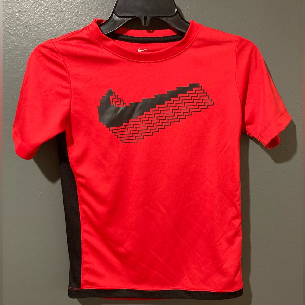 Nike dri-fit red T-Shirt
